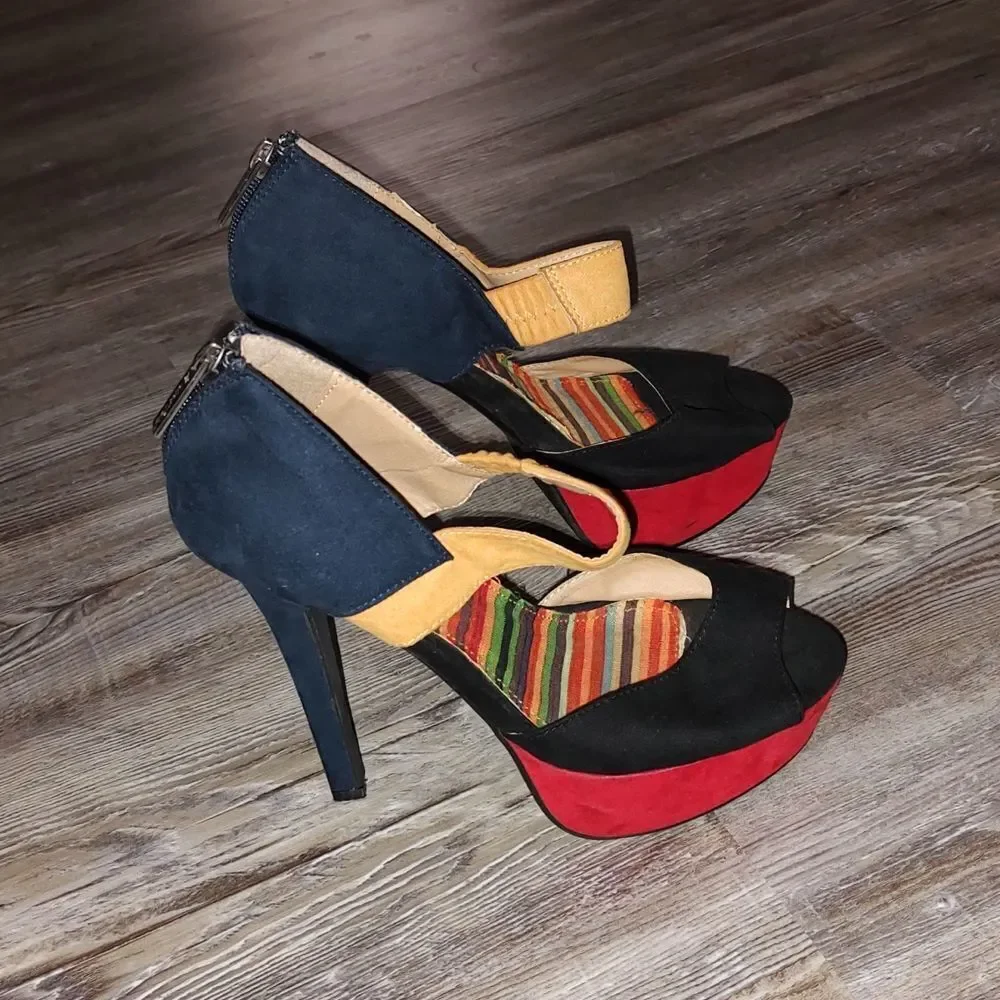 2 Lips Too navy black red tan 